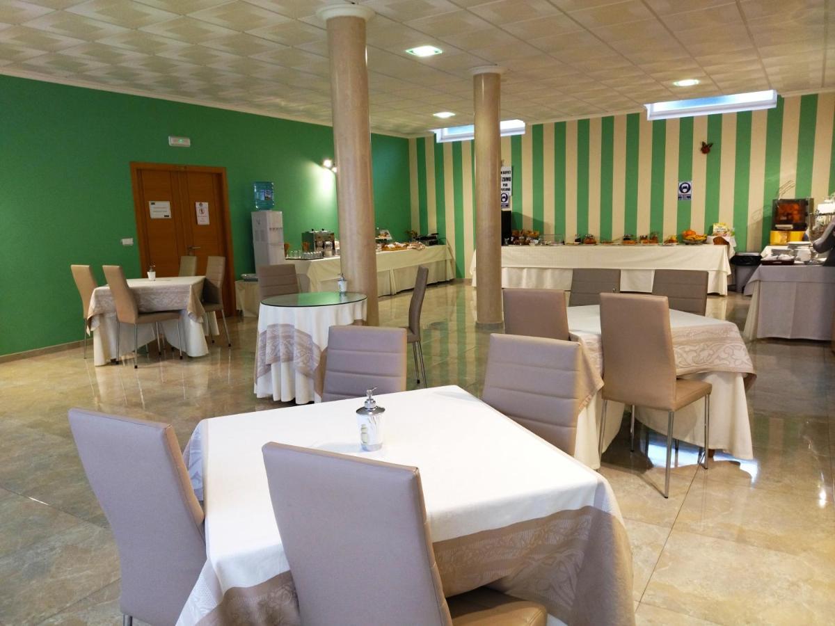 Hotel Playa Compostela Vilagarcia de Arousa Buitenkant foto