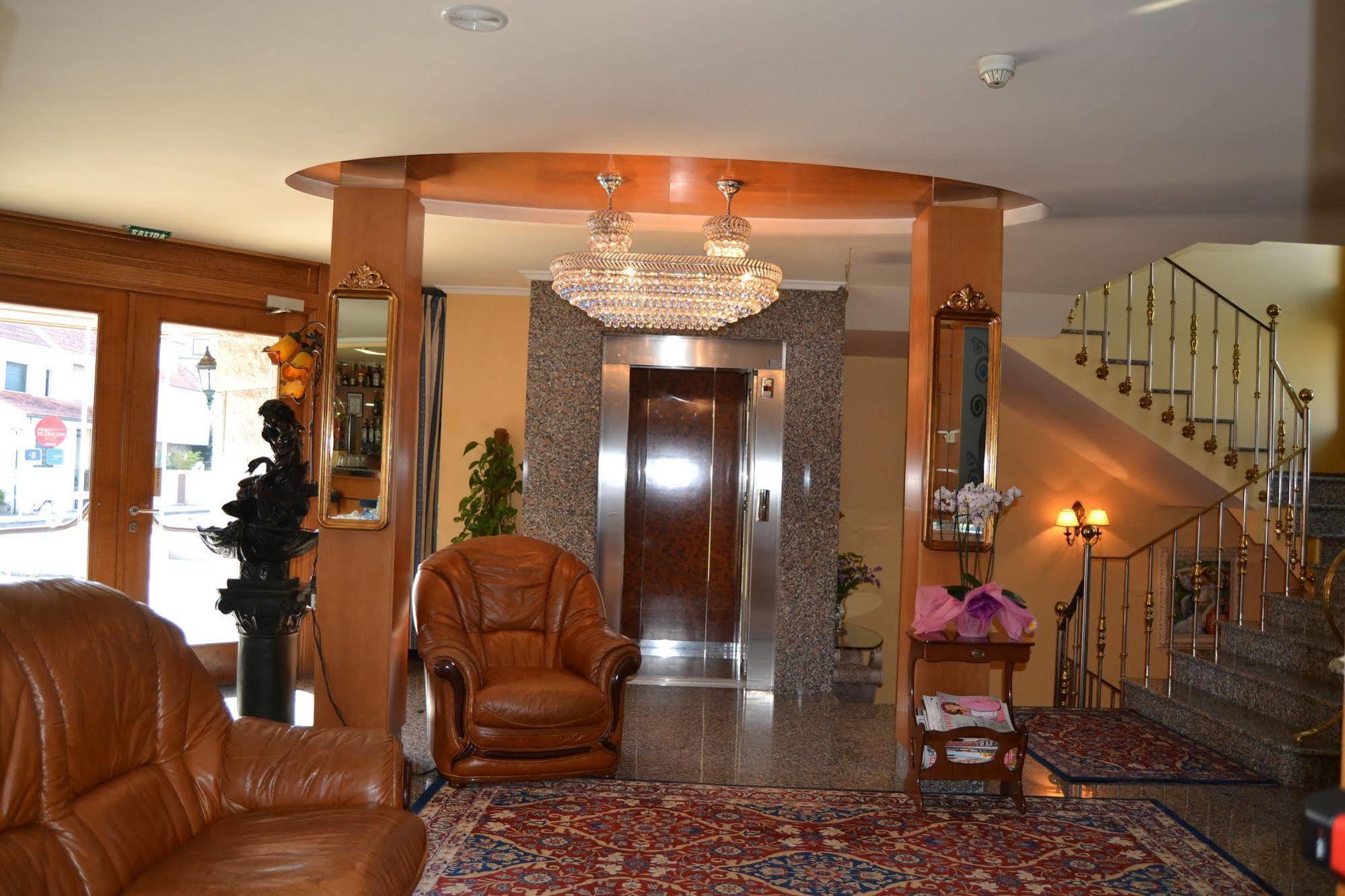 Hotel Playa Compostela Vilagarcia de Arousa Buitenkant foto