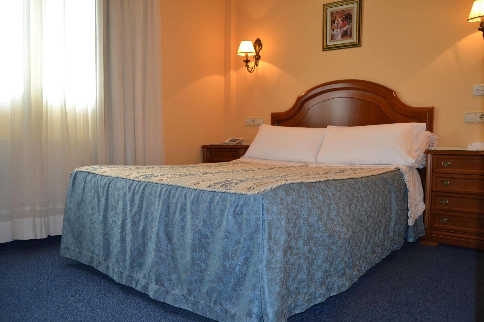 Hotel Playa Compostela Vilagarcia de Arousa Buitenkant foto