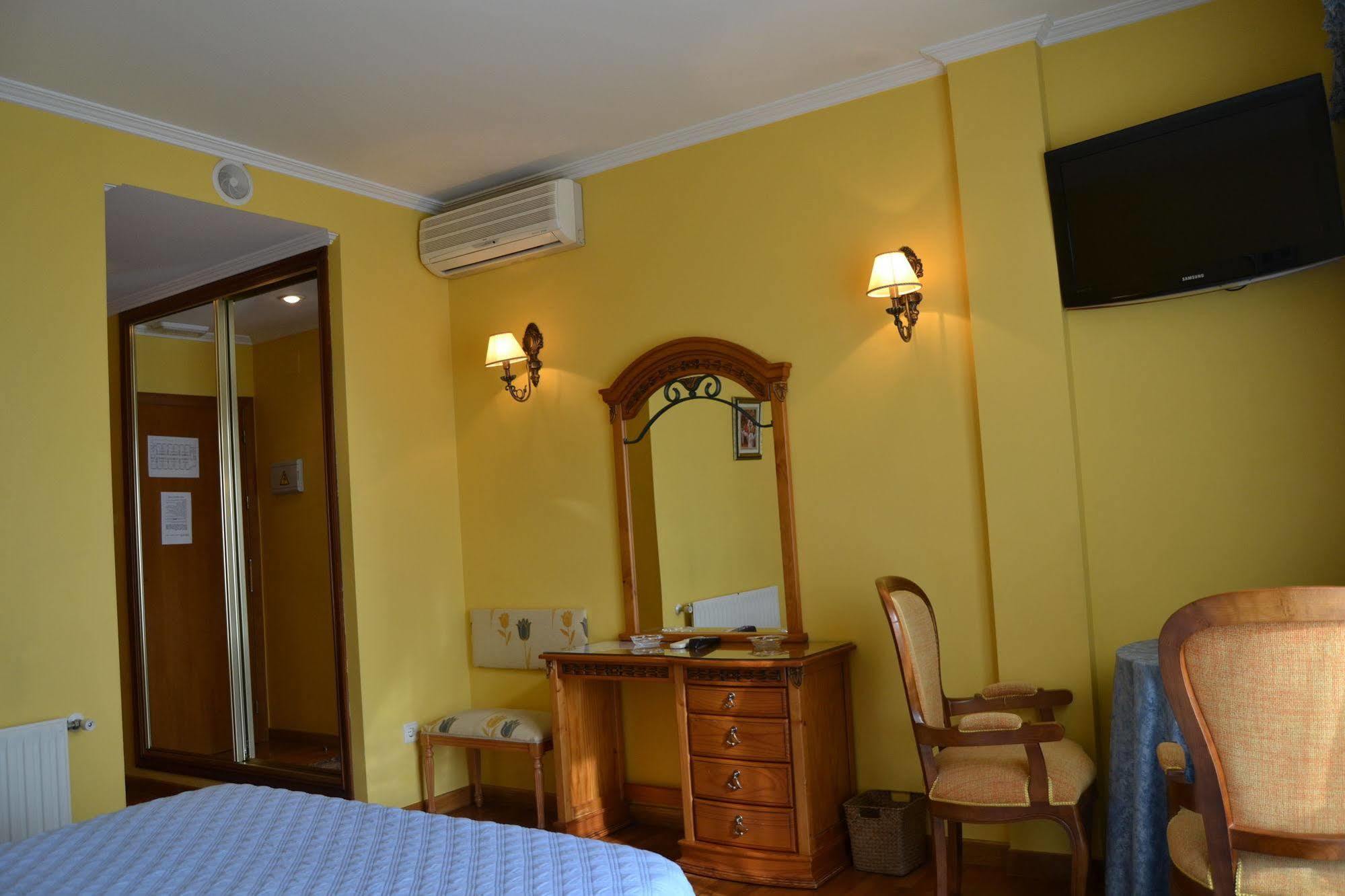Hotel Playa Compostela Vilagarcia de Arousa Buitenkant foto